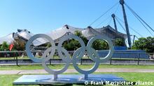 Olympische Ringe im Olympiapark München, aufgenommen am 01.07.2022 in München.