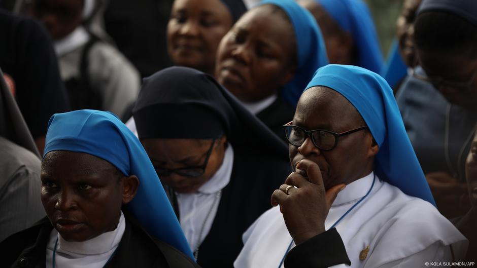 Časne sestre na maršu kroz glavni grad Abudžu za mir i bezebednost u Nigeriji (2020)