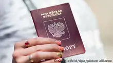 كيف يصبح الروس مهاجرين غير شرعيين في أوكرانيا؟