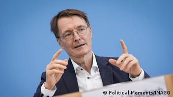 O υπ. Υγείας Καρλ Λάουτερμπαχ 