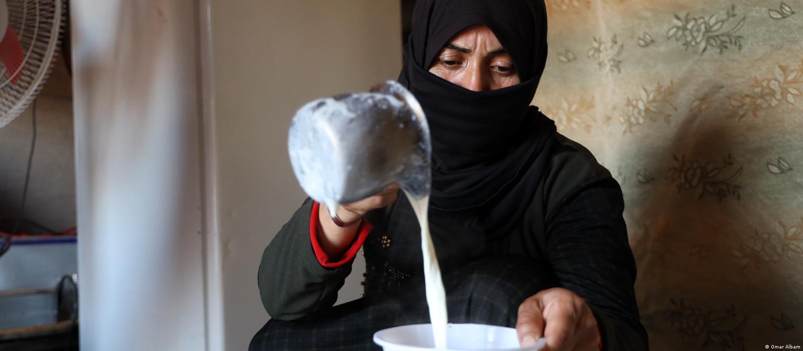 Women in northwest Syria take on physically demanding jobs - Al