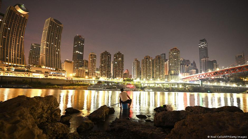 China: Sichuan power crisis eases as temperatures fall, but drought continues | News | DW - Vimarsana News