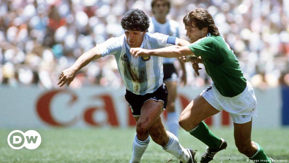 Argentinien erhält sein historisches Trikot von Diego Maradona zurück |  DW Sport |  DW