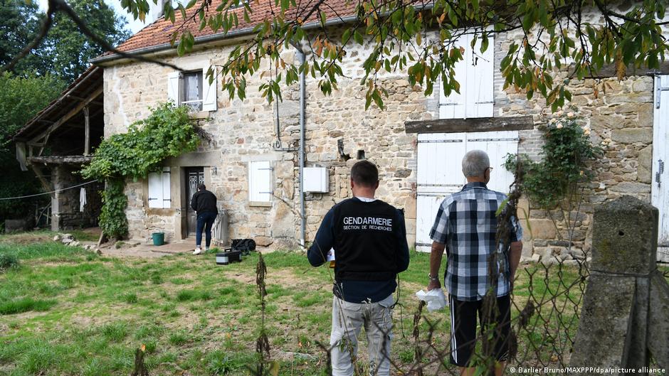 French police seek notorious UK con artist after officers were hurt | News | DW - Vimarsana News