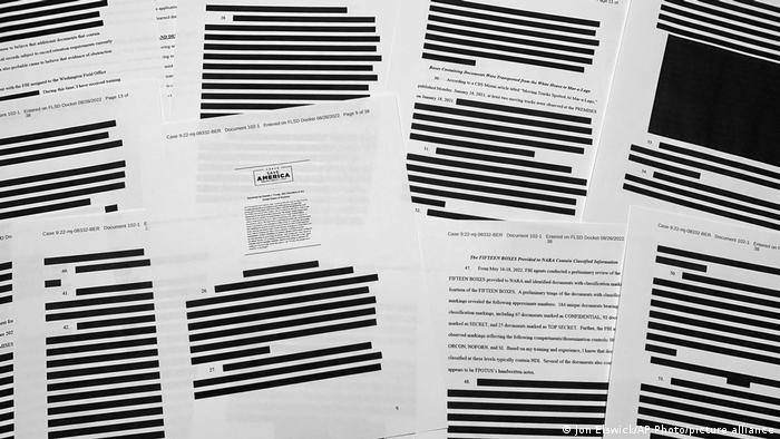 为了保护敏感信息，这份32页的宣誓书约有一半都被涂黑