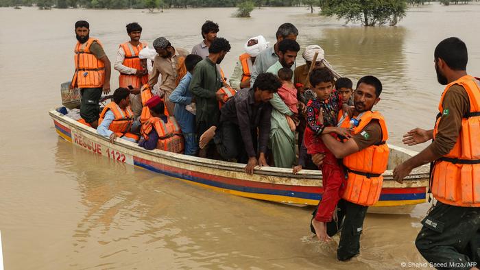 Pakistan Death Toll From Heavy Flooding Nears 1 000 DW Learn German pakistan-death-toll-from-heavy-flooding-nears-1-000-dw-learn-german