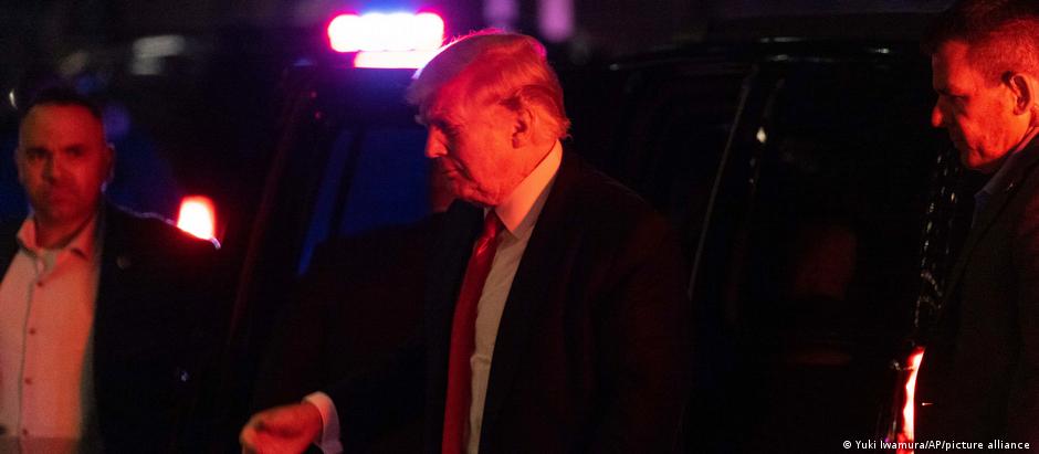 Cerco se aperta em torno do ex-presidente Donald Trump