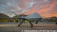 US-Drohne MQ-9 Reaper in Afghanistan Dec. 18, 2015 - Kandahar, AFGHANISTAN - A U.S. Air Force extended range MQ-9 Reaper drone with the 62nd Expeditionary Reconnaissance Squadron on the ramp at Kandahar Airfield December 6, 2015 in Kandahar, Afghanistan. The modification allows for up to 20 to 40 percent additional flight time. Kandahar AFGHANISTAN - ZUMAp138