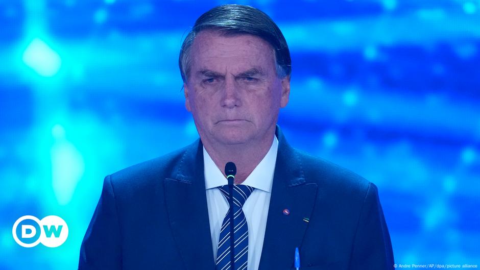 TSE proíbe lives de Bolsonaro com teor eleitoral no Alvorada