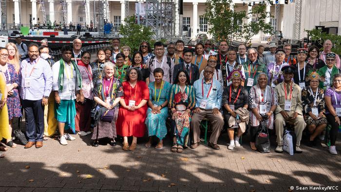 Participación indígena en la asamblea general, en Karlsruhe, Alemania, del Consejo Mundial de Iglesias.