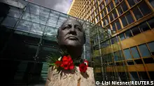 Roses are placed on a sculpture of Mikhail Gorbachev in memory of the final leader of the Soviet Union, at the Fathers of Unity memorial in Berlin, Germany August 31, 2022. REUTERS/Lisi Niesner