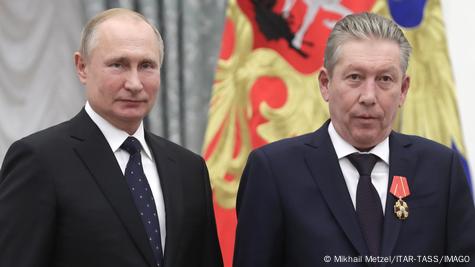 Владимир Путин и Равиль Маганов, ноябрь 2019 года Владимир Путин и Равиль Маганов, ноябрь 2019 года