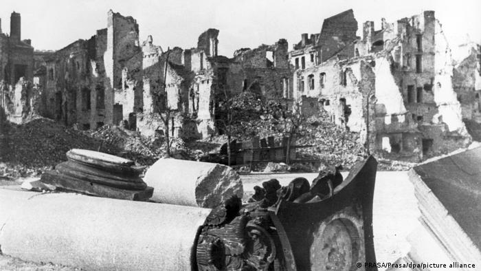 Zweiter Weltkrieg - Zerstörtes Warschau