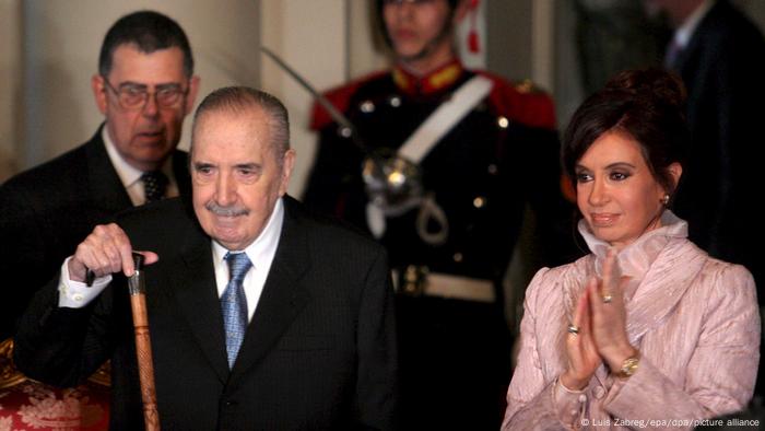 Raúl Alfonsín junto a Cristina Fernández de Kirchner.