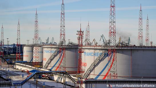 عکس از آرشیو: مخزن‌های نفت در روسیه