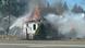 Los bomberos luchan contra las llamas en una casa quemada por el incendio Mill cerca de Weed, California, el viernes 2 de septiembre de 2022. Los bomberos luchan contra las llamas en una casa quemada por el incendio Mill cerca de Weed, California, el viernes 2 de septiembre de 2022.