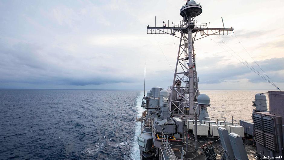 日媒:海上自衛隊船艦首度通過台灣海峽