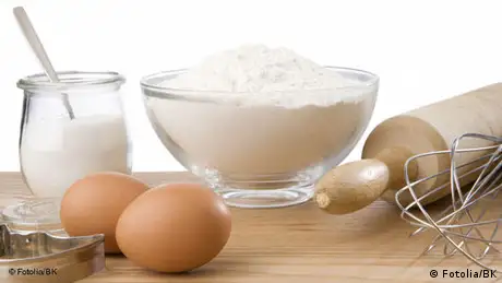 Flash-Galerie Rezepte backen Zutaten Eier Milch Mehl