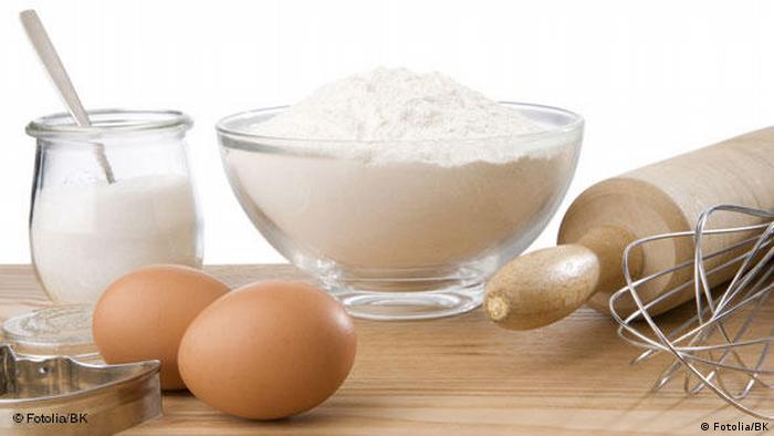 Flash-Galerie Rezepte backen Zutaten Eier Milch Mehl