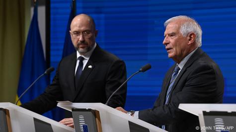 Премьер-министр Украины Денис Шмыгаль и верховный представитель ЕС по иностранным делам и политике безопасности Жозеп Боррель в Брюсселе