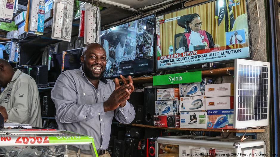 Kenyans react as Supreme Court clears William Ruto′s pathway to presidency | Africa | DW - Vimarsana News