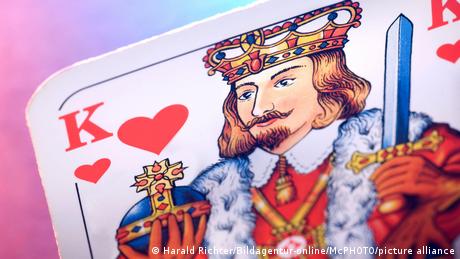 A king of hearts card.