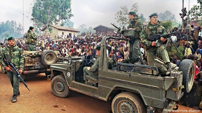Casques bleus français au Rwanda en 1994 pendant le génocide