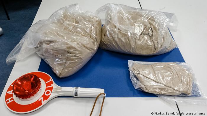 Deutschland Symbolbild Heroin Fund Zoll