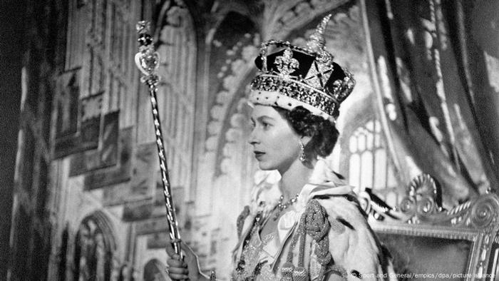 Queen Elizabeths Krone mit Koh-i-Noor