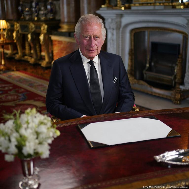 Charles pays emotional tribute to his mother – DW – 09/10/2022