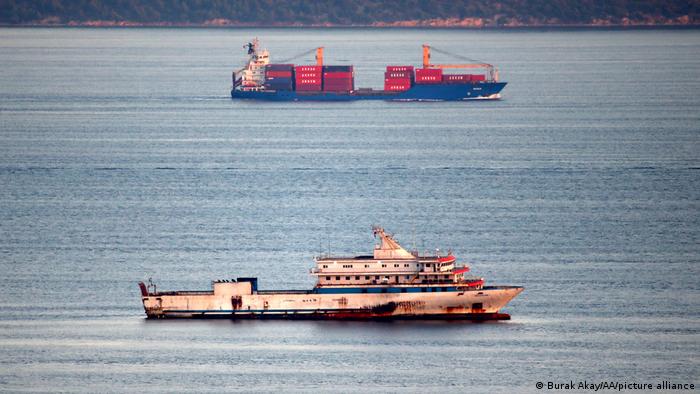 Verdächtiges Schiff in der Ägäis - Griechen feuern Warnschüsse ab