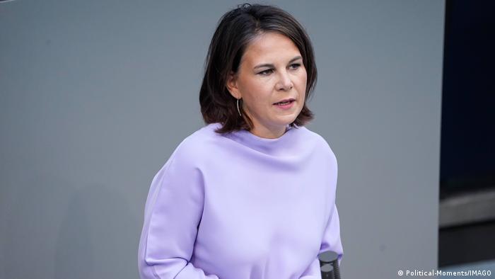 Bundesaußenministerin Annalena Baerbock (Bündnis 90/Die Grünen) im Deutschen Bundestag