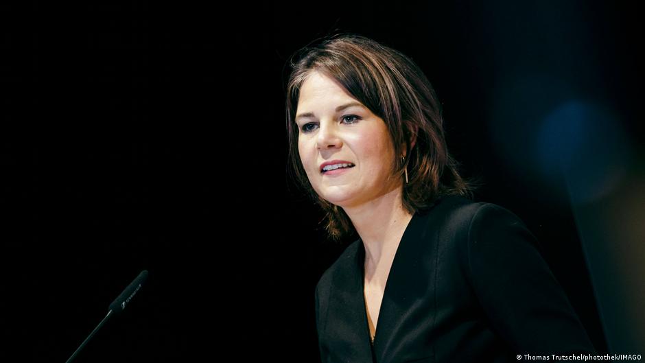 Szefowa MSZ Niemiec: nie przeciągać decyzji ws. czołgów dla Ukrainy | Niemiecka prasa o Polsce i po polsku – komentarze i omówienia | DW - Vimarsana News