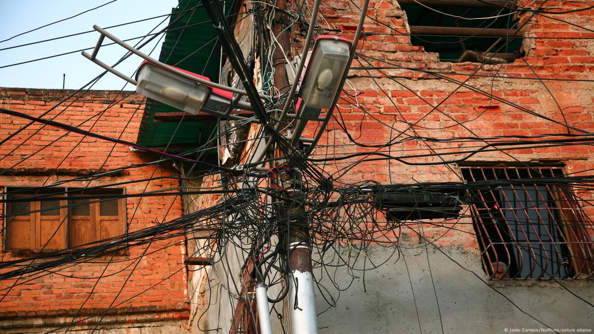 Poste Eléctrico Recuperado