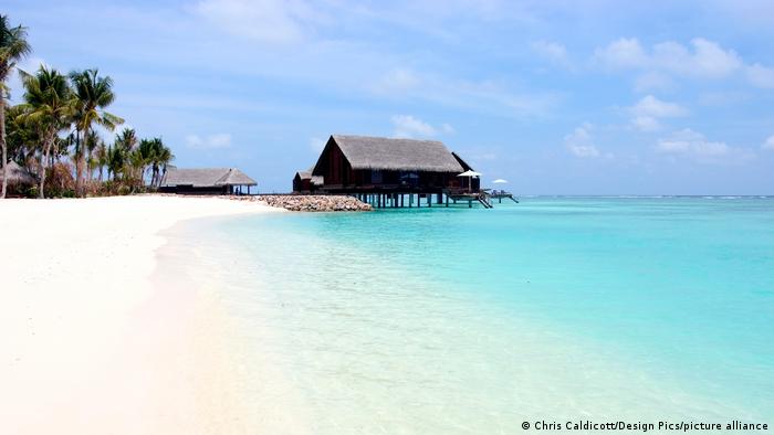 Maldivet parajsa e relaksit në bregdet