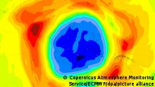 Die Karte zeigt das Ozonloch über der Antarktis. Das über der Antarktis auftretende Ozonloch ist in diesem Jahr ungewöhnlich groß. (zu dpa «EU-Experten: Ozonloch über Antarktis dieses Jahr ungewöhnlich groß») +++ dpa-Bildfunk +++