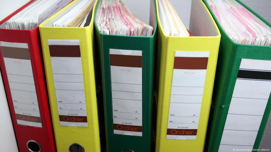 Walka z biurokracją. Zatrudniono dodatkowo 325 000 pracowników