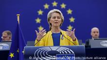 14.09.2022+++ European Commission President Ursula von der Leyen gestures as she speaks on Ukraine at the European Parliament in Strasbourg, eastern France, Wednesday, Sept. 14, 2022. (AP Photo/Jean-Francois Badias)