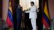 El nuevo embajador de Colombia en Venezuela, Armando Benedetti, saluda al presidente Nicolás Maduro. El nuevo embajador de Colombia en Venezuela, Armando Benedetti, saluda al presidente Nicolás Maduro.