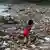 Basura plástica en una playa de Honduras.