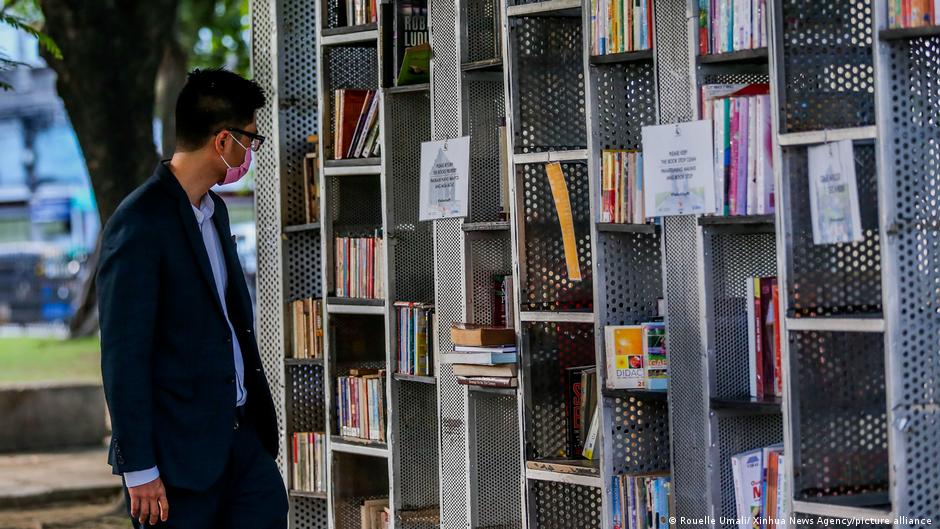 Philippines: ′Communist′ book bans raise new censorship fears | Asia | An in-depth look at news from across the continent | DW - Vimarsana News