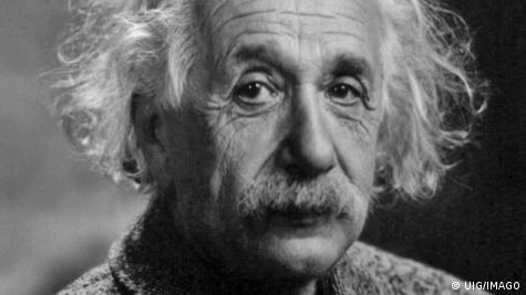 هل تعلم؟ حصل ألبرت أينشتاين على جائزة نوبل، ولكن ليس عن نظريته النسبية.
