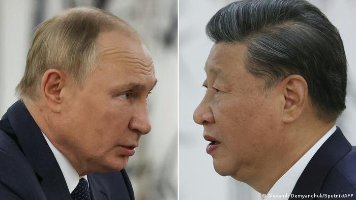 Bildkombination Wladimir Putin (l.) und sein chinesischer Amtskollege Xi Jinping