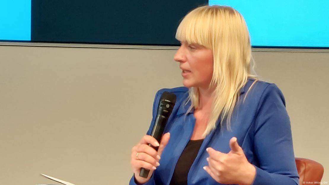 Luise Amtsberg gjatë një fjalimi Luise Amtsberg gjatë një fjalimi