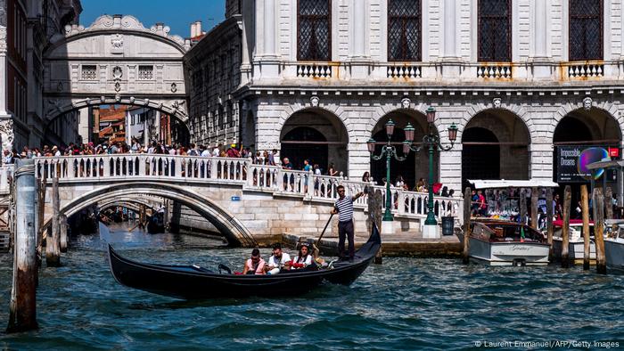 Italy |  Tourists in Venice