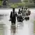 Warga Pakistan mengungsi akibat bencana banjir