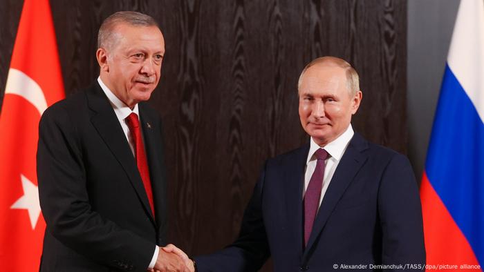 Usbekistan l Gipfeltreffen in Samarkand l Erdogan und Putin Europäische politische Gemeinschaft: Familientreffen im XL-Format | Europa | DW