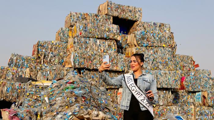 BdTD | Ägypten, Gizeh | Müll-Pyramide aus im Nil gesammeltem Plastik