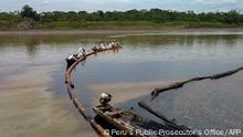 18.09.2022
Handout picture released by the Peruvian national oil company Petroperu, showing workers attempting to stop the flow of an oil spill in the River Cuninico, a main tributary that feeds the Marañon River, a major contributor to the Amazon River in the jungle region of Loreto, Peru, on September 18, 2022. - Following contamination complaints by several native communities, Petroperu confirmed on September 18, 2022 a sabotage attack on the Nor-Peruvian Pipeline, which caused the oil spill. (Photo by Handout / Petroperu / AFP) / RESTRICTED TO EDITORIAL USE - MANDATORY CREDIT AFP PHOTO / PETROPERU - NO MARKETING - NO ADVERTISING CAMPAIGNS - DISTRIBUTED AS A SERVICE TO CLIENTS