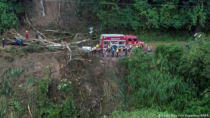 Costa Rica | Bus Unfall in Cambronero nach Erdrutsch